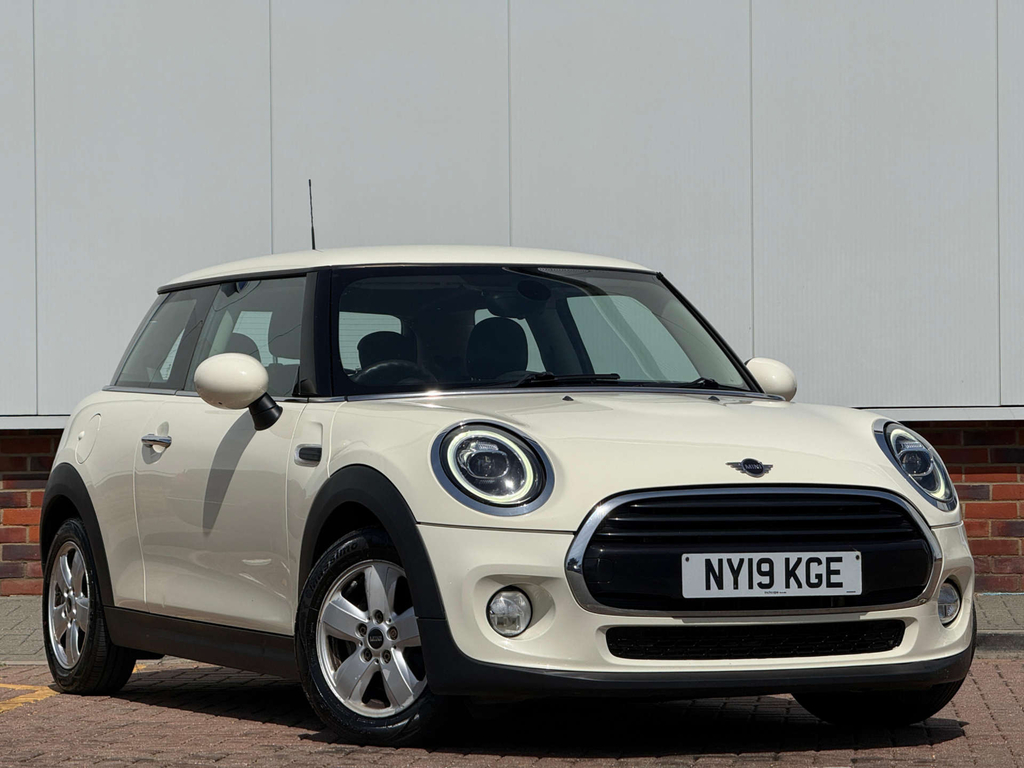 Mini Hatch Cooper Classic 