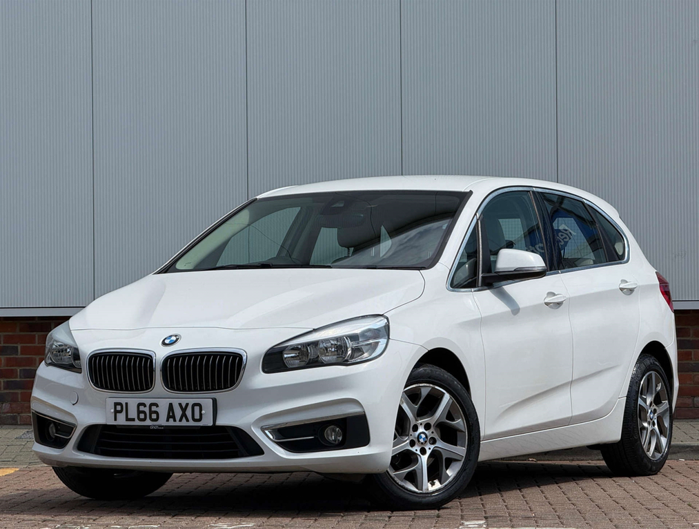 BMW 2 Series Luxury White #3