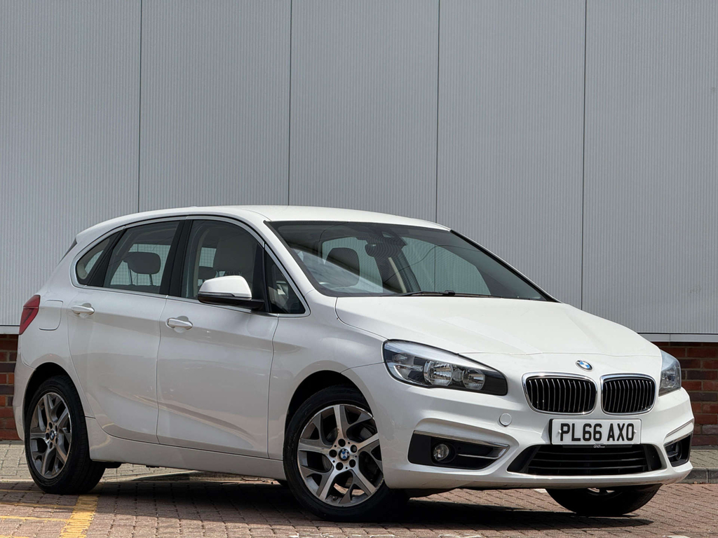 BMW 2 Series Luxury White #6