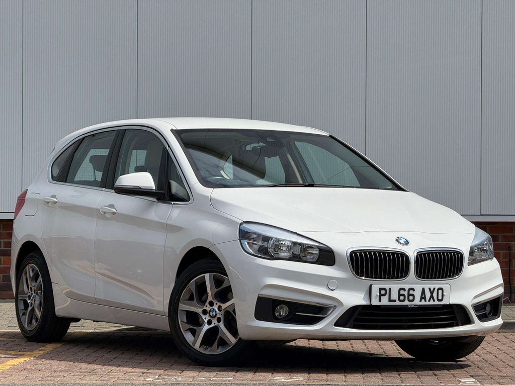BMW 2 Series Luxury White #5