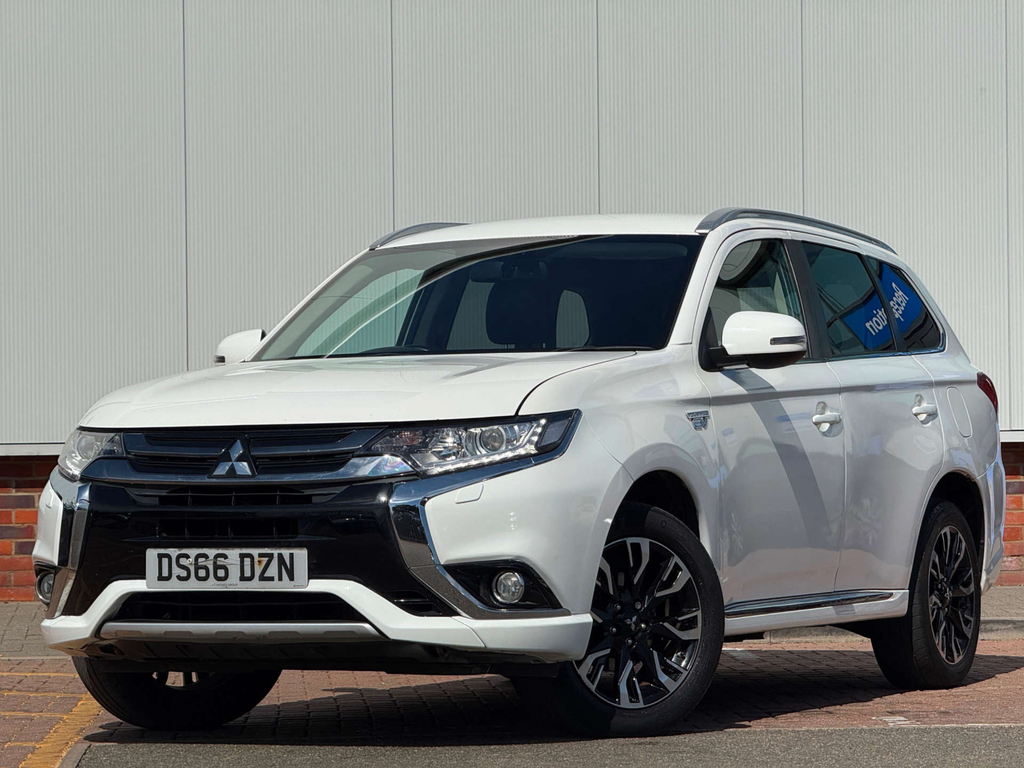 Mitsubishi Outlander Gx 3H Phev 4Wd DS66DZN White #3
