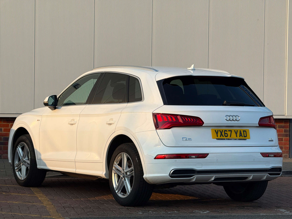 Audi Q5 S Line Tdi Quattro 4Wd YX67YAD #4