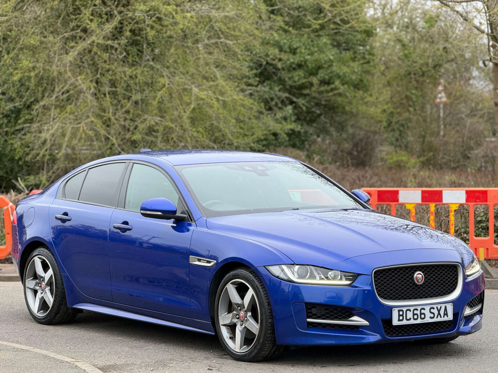 Jaguar XE R-sport D Blue #5