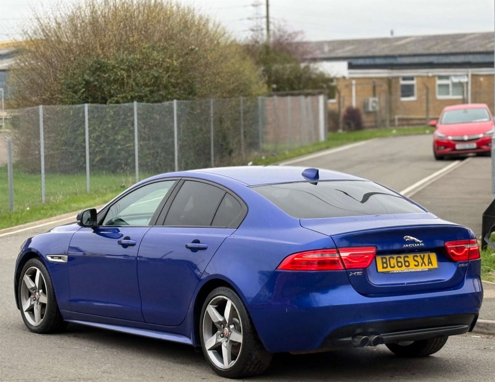 Jaguar XE R-sport D Blue #4