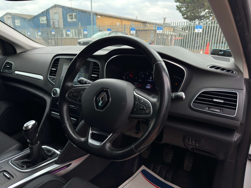 Renault Megane 1.8 300 Trophy Yellow #12