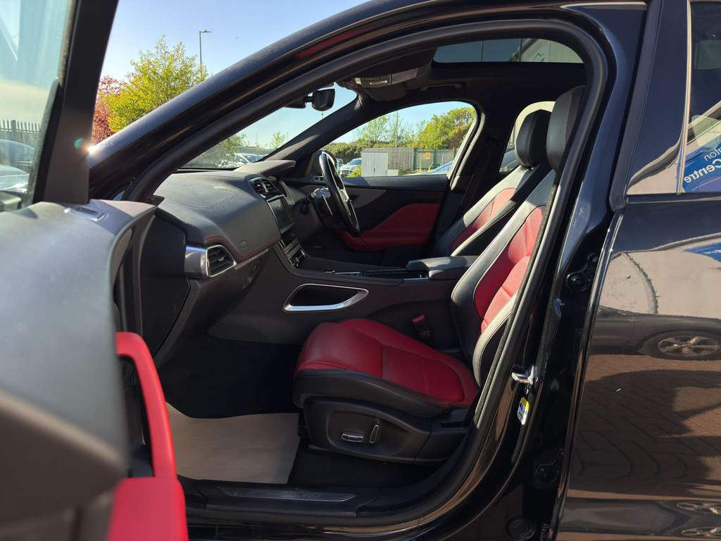 Jaguar F-Pace Suv Black #67