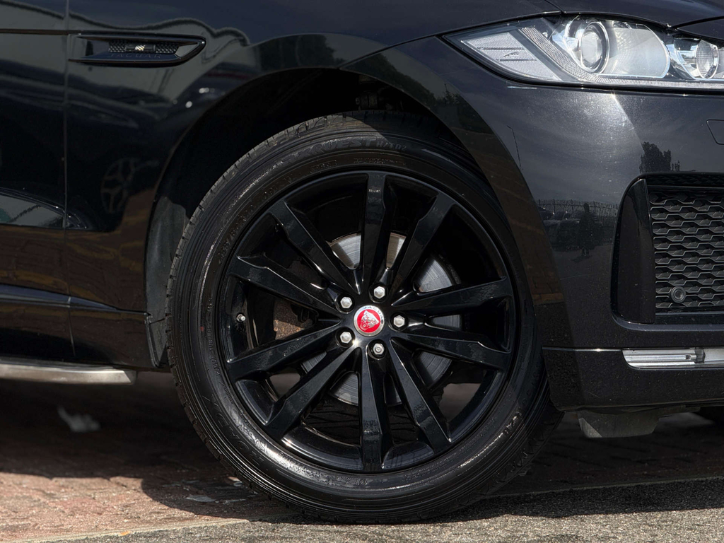 Jaguar F-Pace Suv Black #41