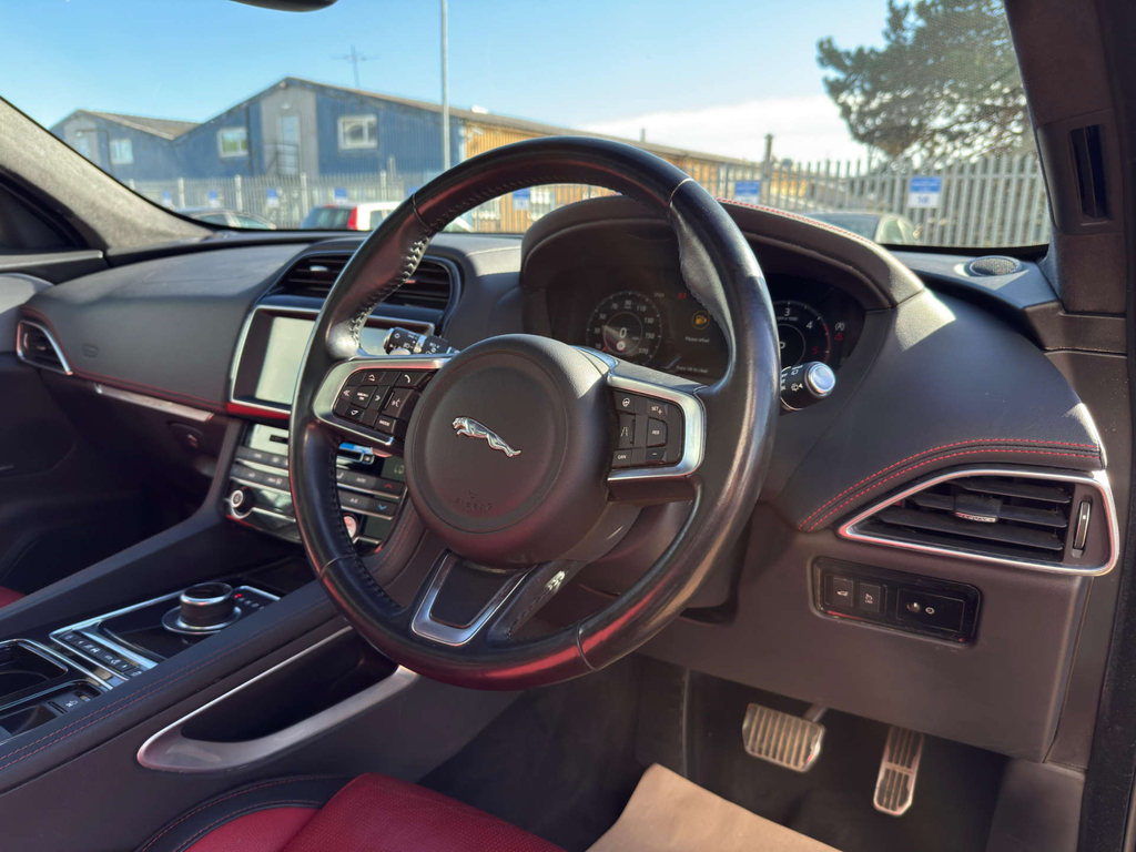 Jaguar F-Pace Suv Black #65