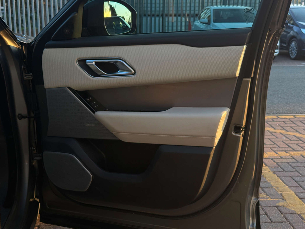 Land Rover Range Rover Velar Automatic White #27