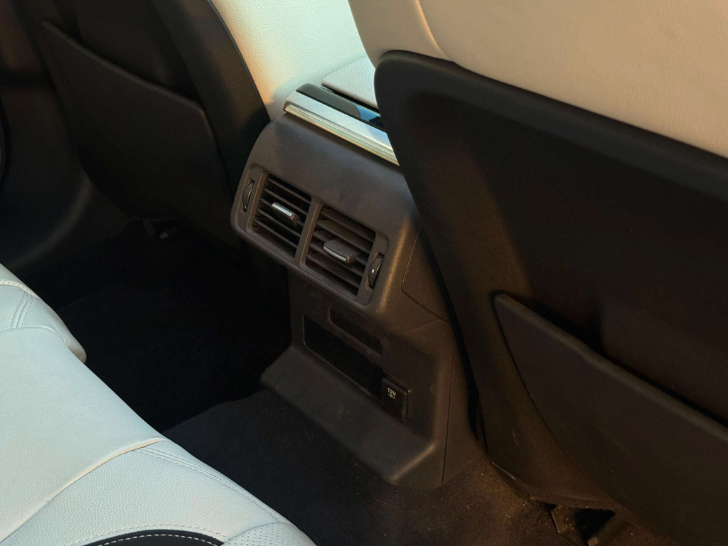 Land Rover Range Rover Velar Automatic White #32