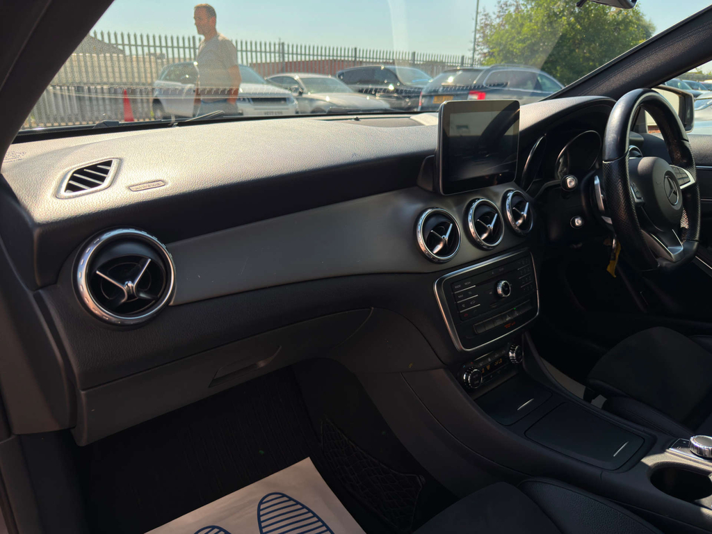 Mercedes-Benz GLA Class Red #48