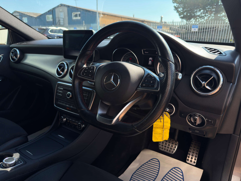Mercedes-Benz GLA Class Red #18