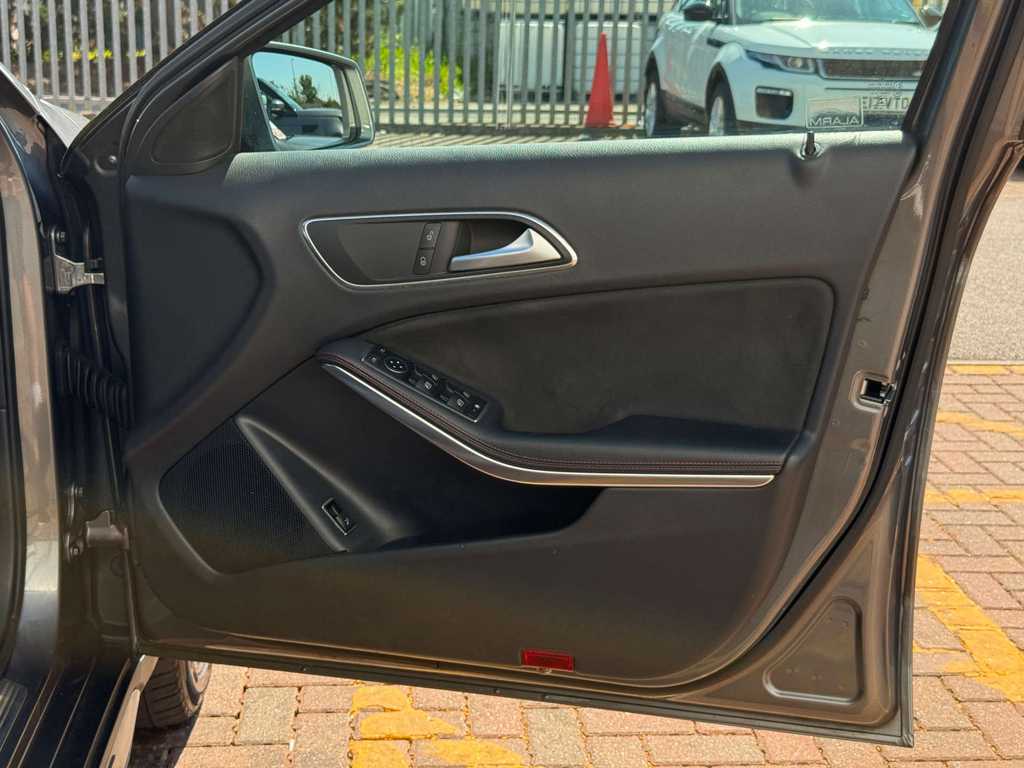 Mercedes-Benz GLA Class Red #20