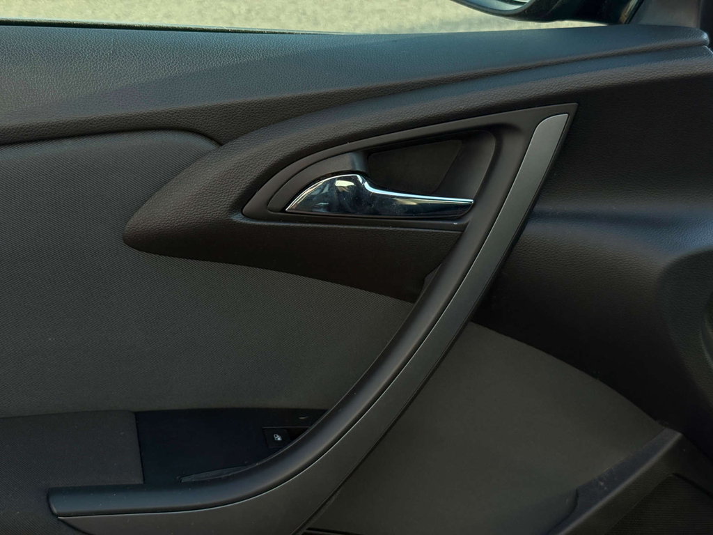 Vauxhall Astra GTC  Black #28