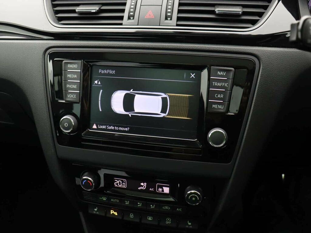 Skoda Rapid Spaceback 1L Se Tech Red #16