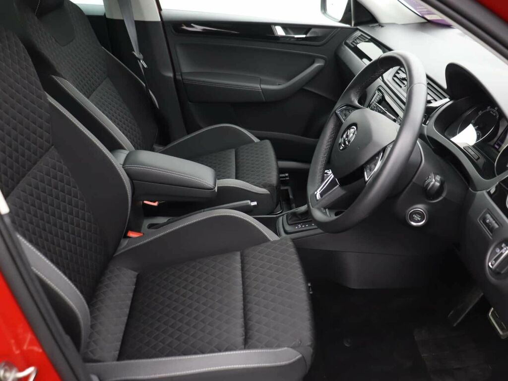 Skoda Rapid Spaceback 1L Se Tech Red #13