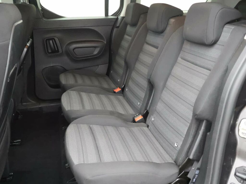 Vauxhall Combo-e Life Cargo L2h1 2300 50Kwh Dynamic White #10