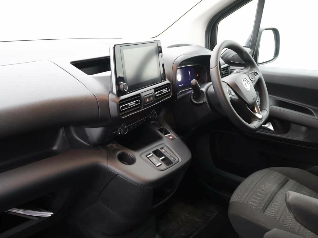 Vauxhall Combo-e Life Cargo L2h1 2300 50Kwh Dynamic White #9