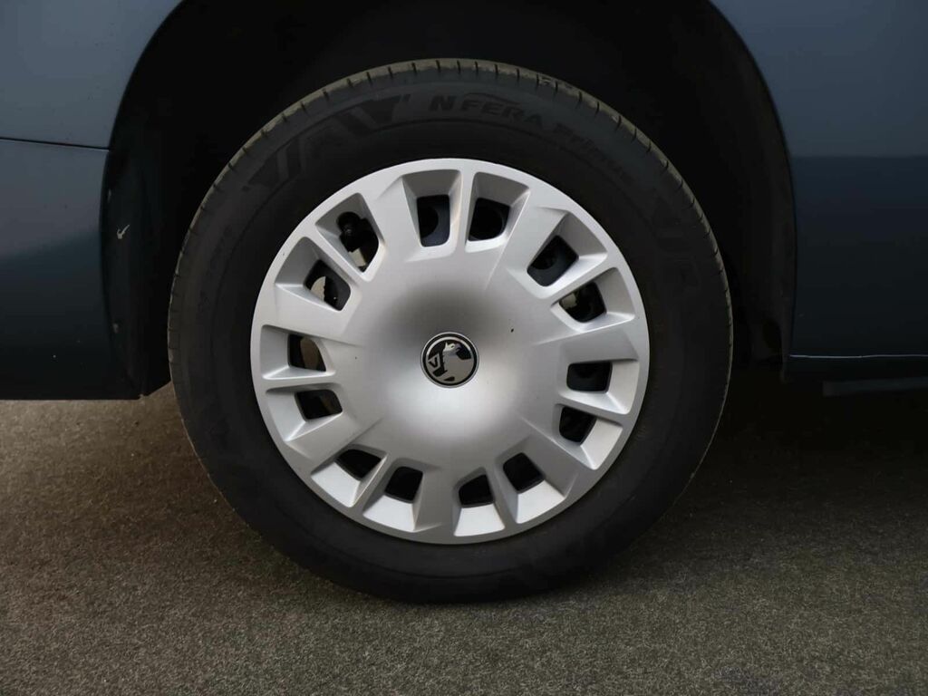Vauxhall Combo-e Life Pro White #6