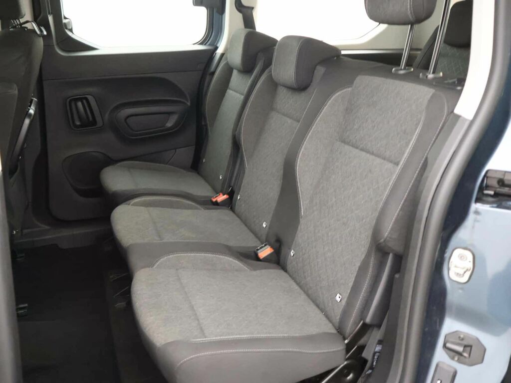 Vauxhall Combo-e Life Pro White #10