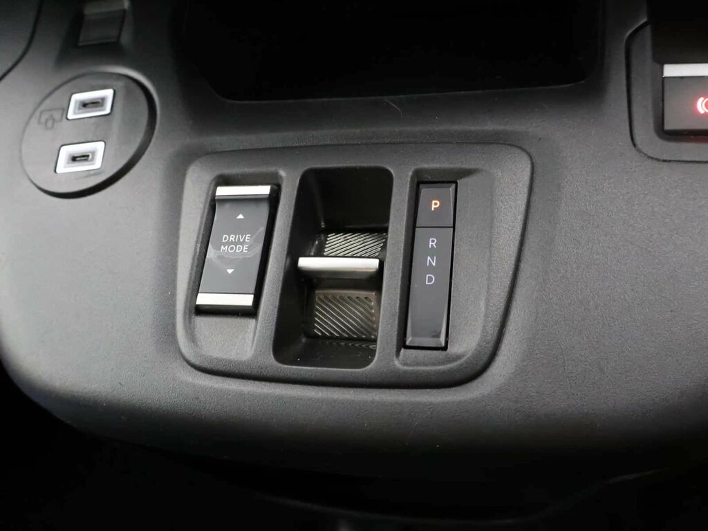 Vauxhall Combo-e Life Pro White #19