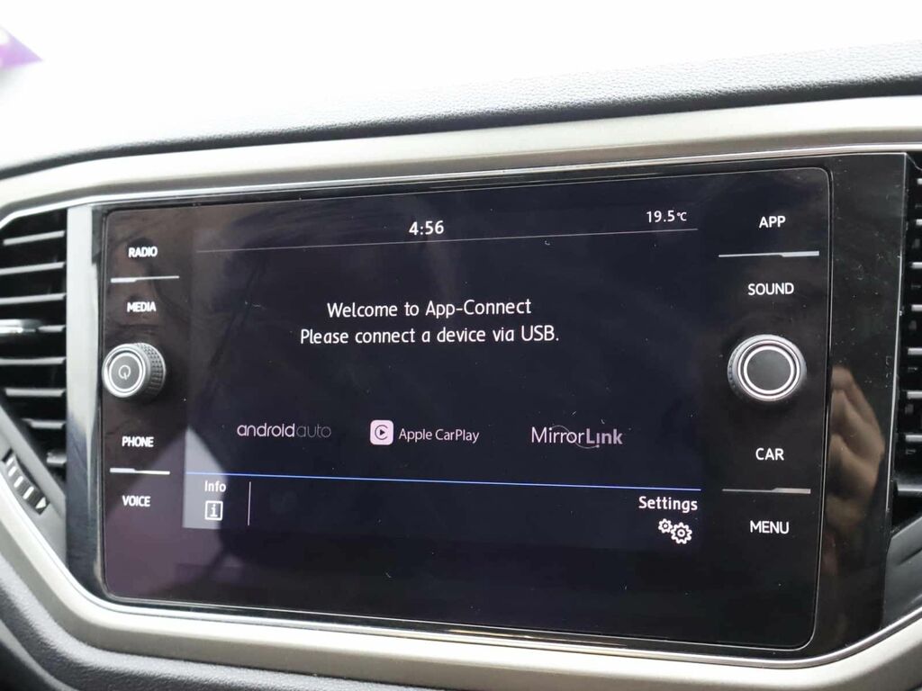 Volkswagen T-Roc Se 1.6 Tdi Scr 115Ps 6-Speed Black #16