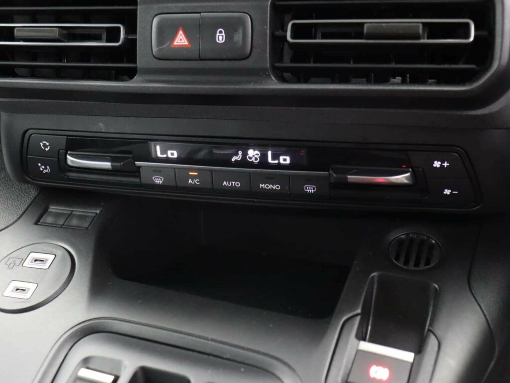 Peugeot e-Rifter Mpv Black #19