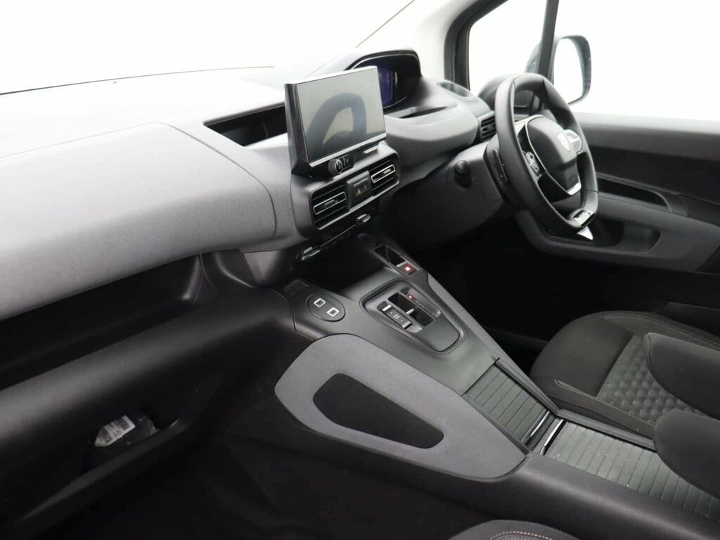 Peugeot e-Rifter Mpv Black #8