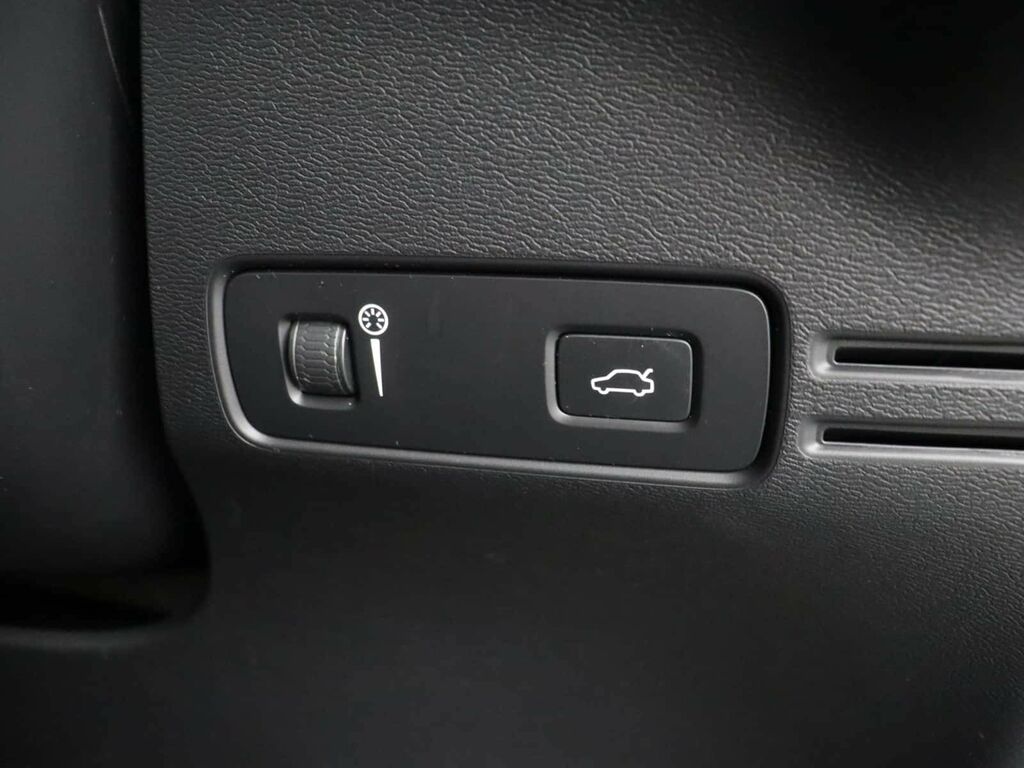 Volvo C40 Recharge Pro, Twin Motor Grey #23