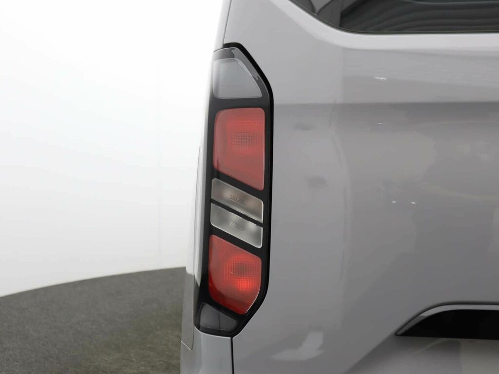 Ford Tourneo Custom 340 Titanium L1 Swb Fwd 9 Seat Minibus 2.5 Ph White #39