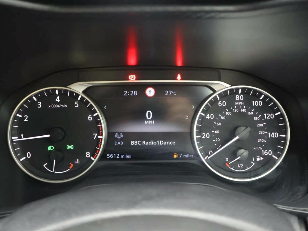 Nissan Juke Nissan Juke 1.6 Tekna Suv Hybrid E Black #11
