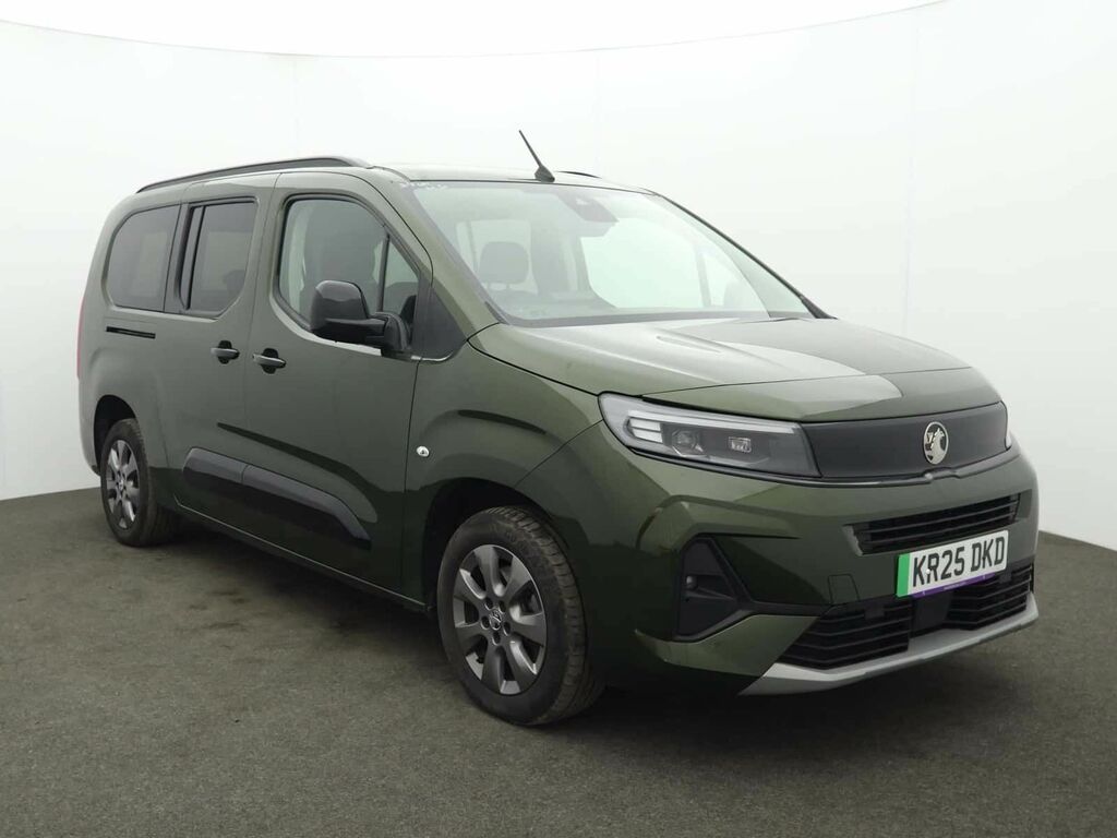 Vauxhall Combo-e Life 100Kw Ultimate XL 52Kwh 7. Black #1