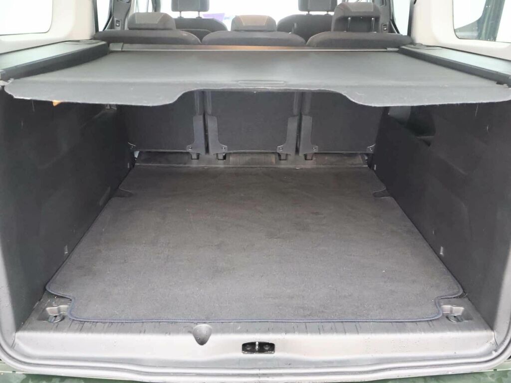 Vauxhall Combo-e Life 100Kw Ultimate XL 52Kwh 7. Black #7