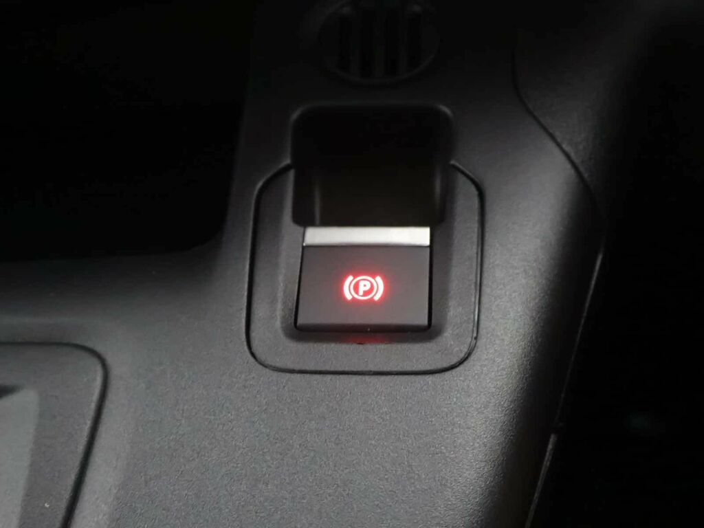 Vauxhall Combo-e Life 100Kw Ultimate XL 52Kwh 7. Black #19