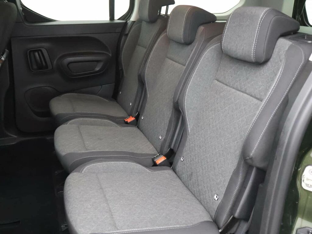 Vauxhall Combo-e Life 100Kw Ultimate XL 52Kwh 7. Black #10
