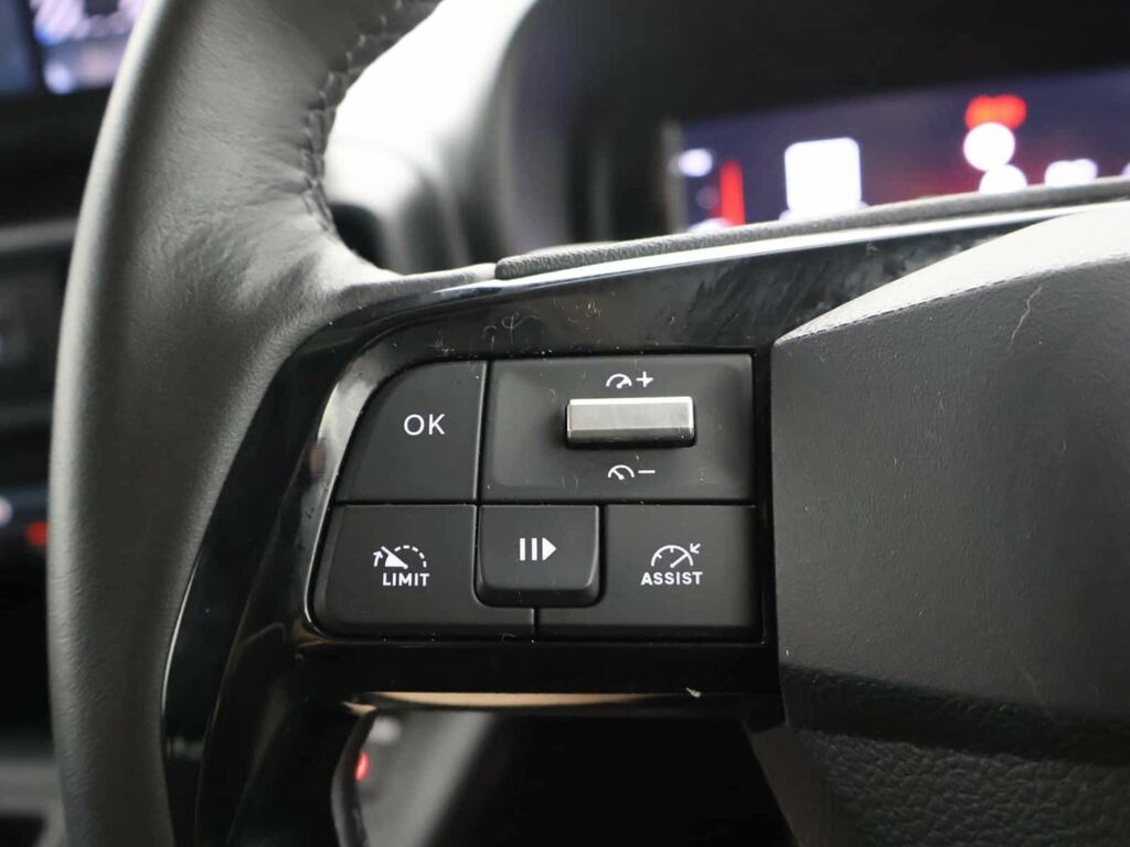 Vauxhall Combo-e Life 100Kw Ultimate XL 52Kwh 7. Black #20