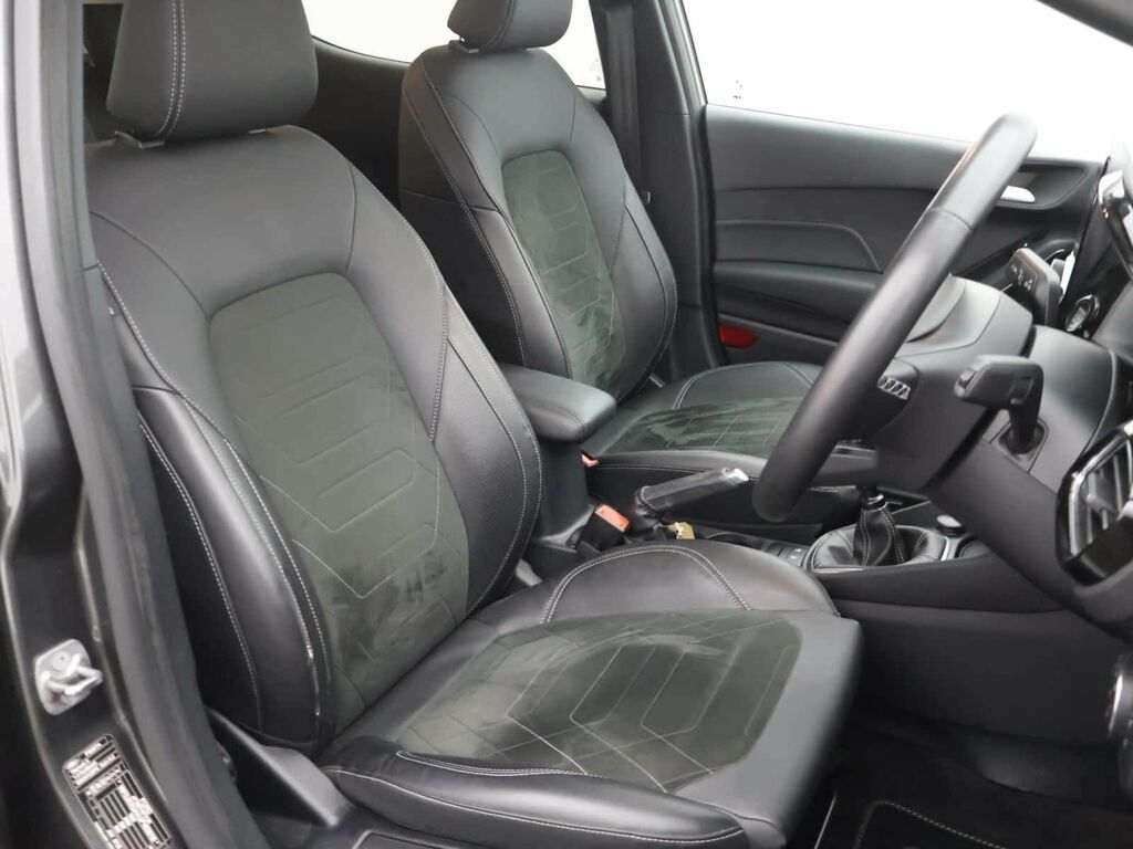 Ford Fiesta Titanium X White #8
