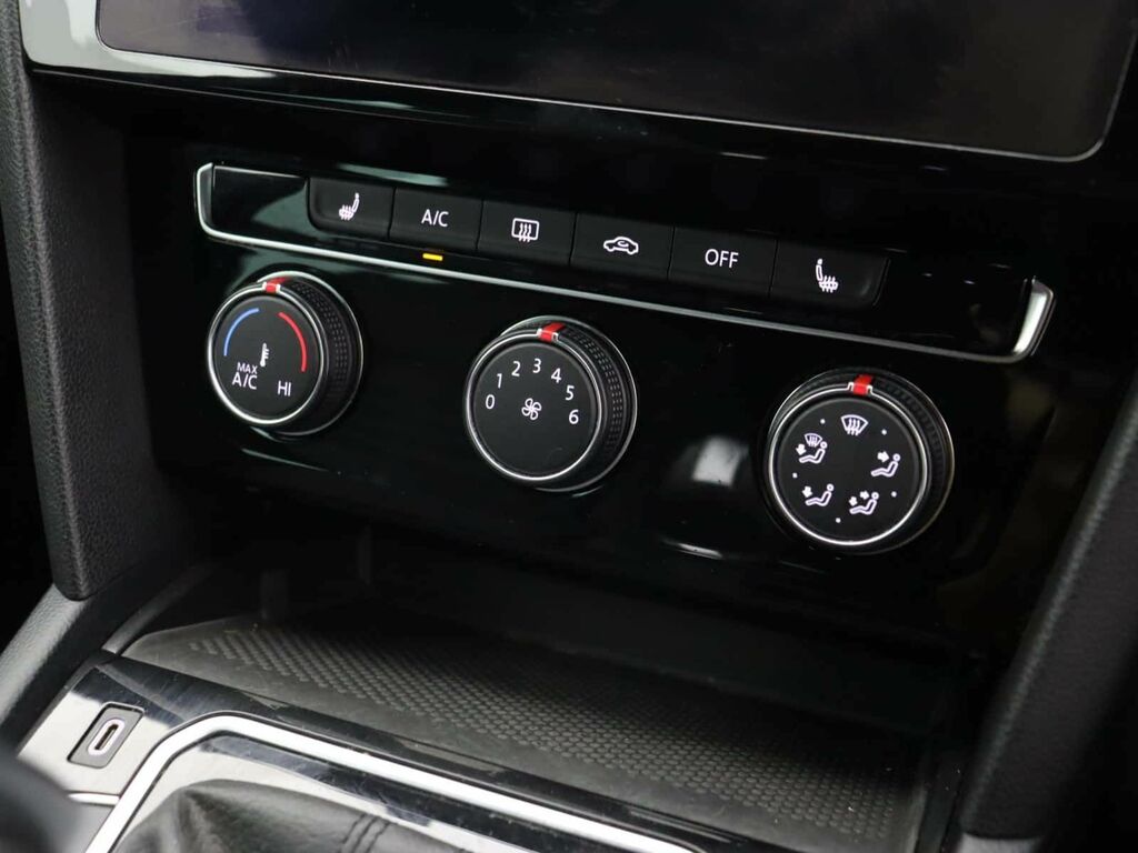 Volkswagen Passat 1.4L Gte Grey #19