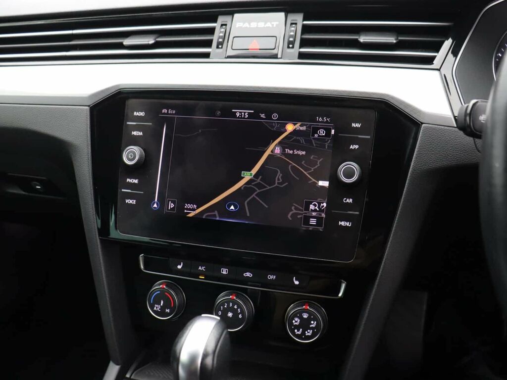 Volkswagen Passat 1.4L Gte Grey #16