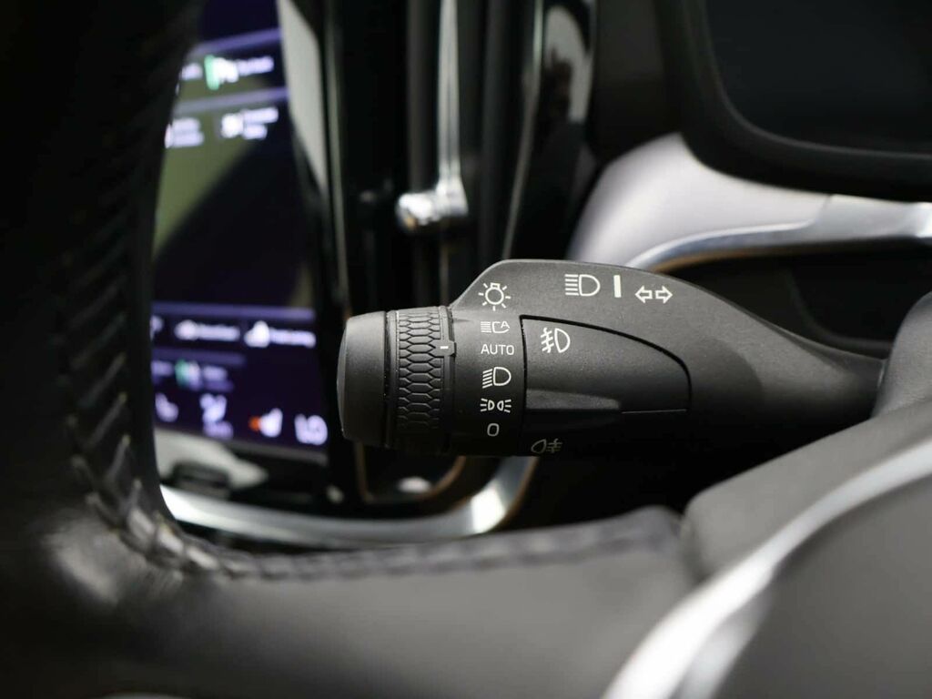 Volvo V60 2.0 B3p R Design Blue #21