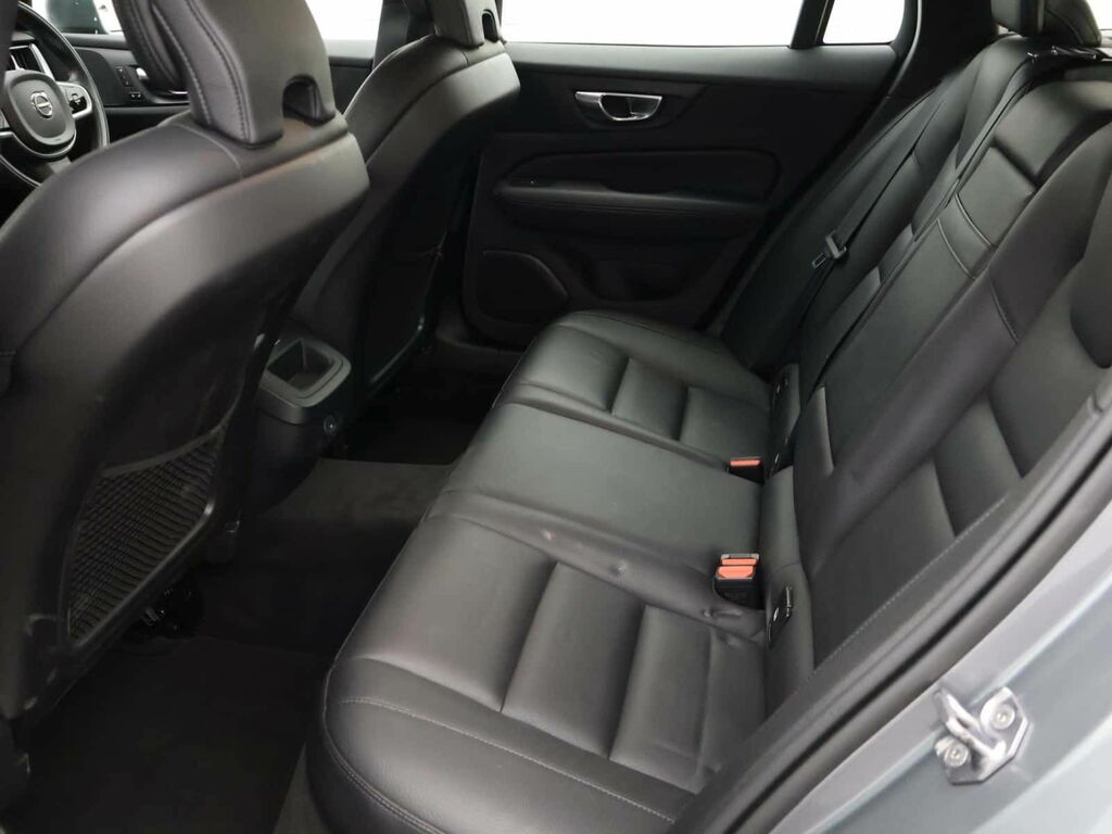 Volvo V60 2.0 B3p R Design Blue #11