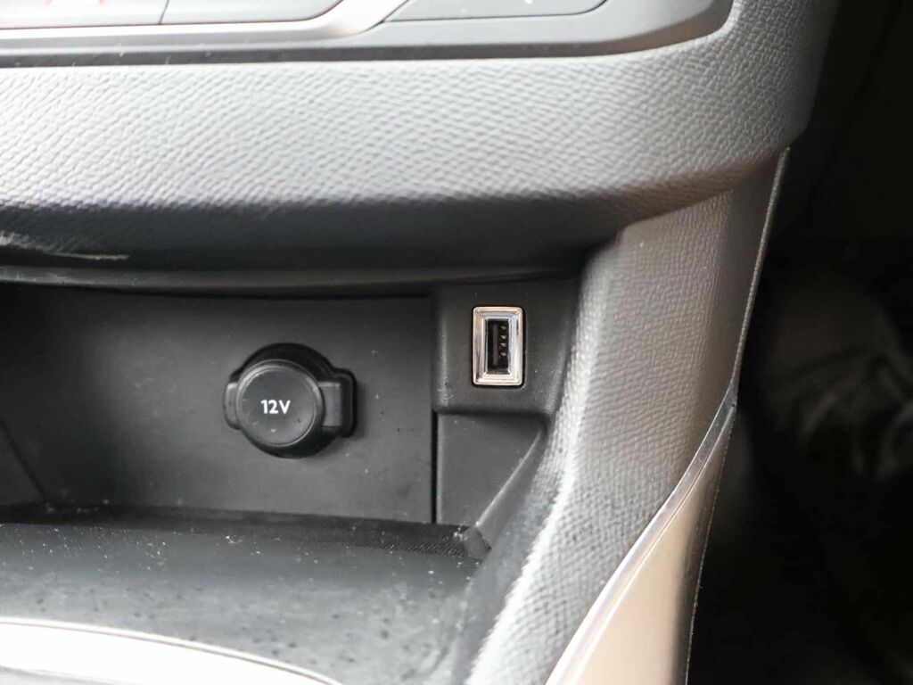 Peugeot 308 SW 1.5L Active White #18