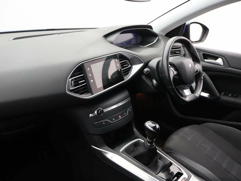 Peugeot 308 SW 1.5L Active White #8