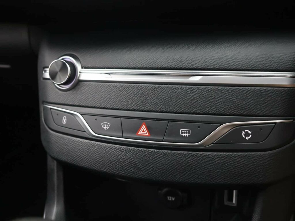 Peugeot 308 SW 1.5L Active White #17