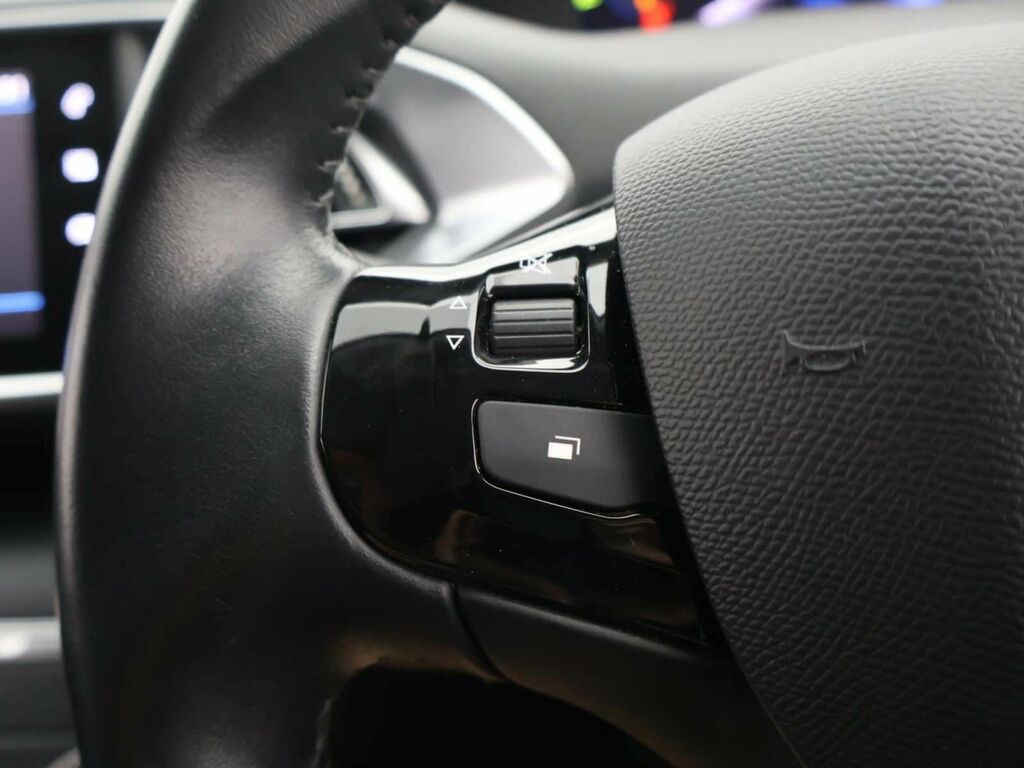 Peugeot 308 SW 1.5L Active White #20