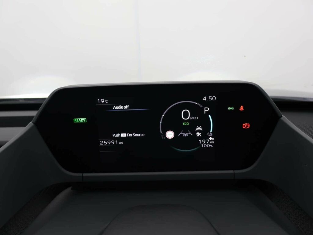 Subaru Solterra 71.4Kwh Touring Awd White #12