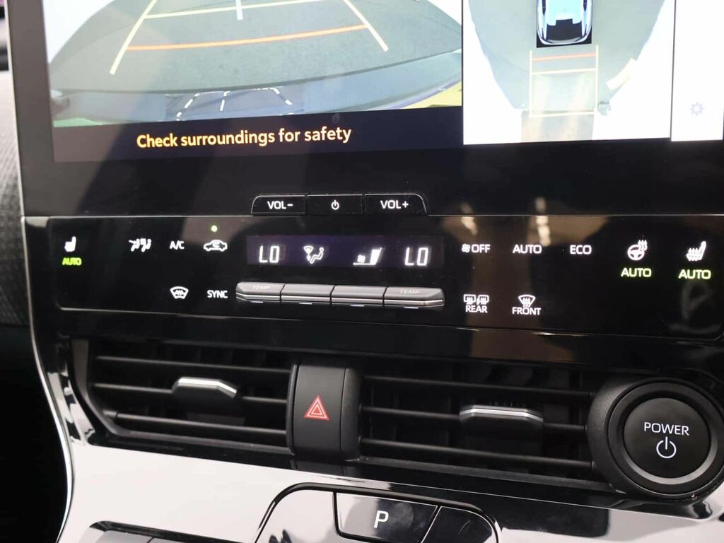 Subaru Solterra 71.4Kwh Touring Awd White #17