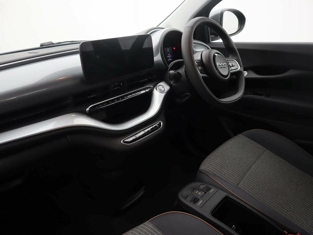 Fiat 500E 42Kwh Icon Black #9