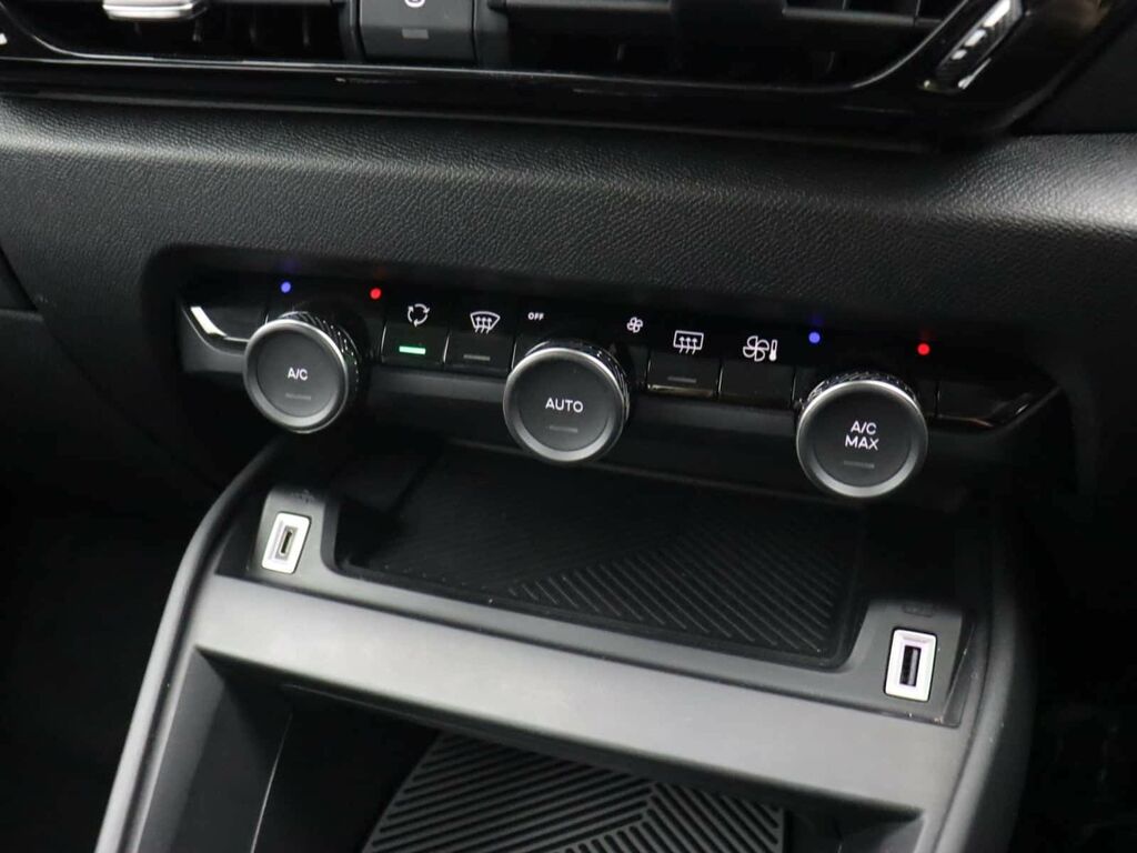 Citroen C4 1.2 Puretech Shine Plus Eat8 Euro 6 Ss Black #21