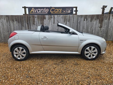 Vauxhall Tigra Exclusiv 16V Red Silver #3